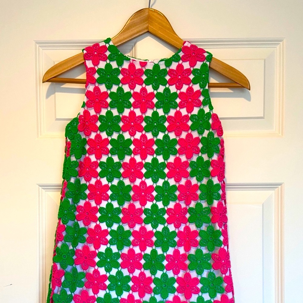 Like NEW Lilly Pulitzer girls dress.